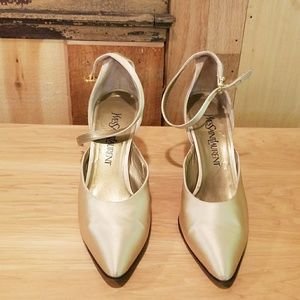 Yves Saint Laurent Silk heel